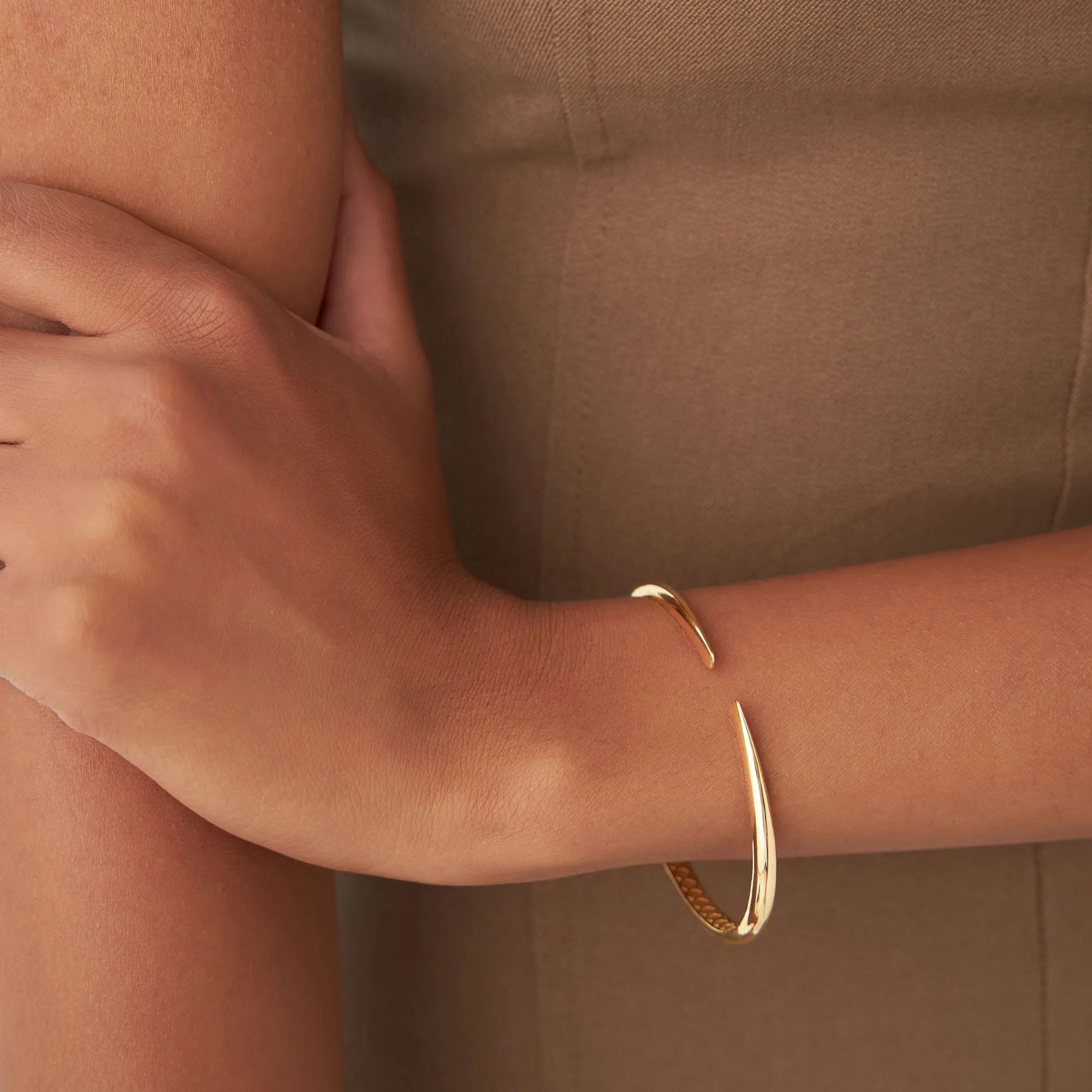 14K Solid Gold Wide Claw Cuff Bangle Bracelet