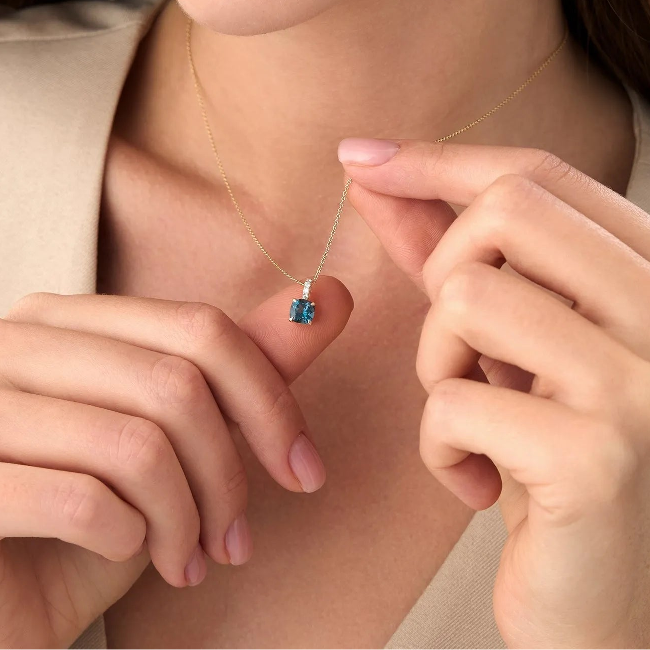 14k Solid Gold London Blue Topaz and Diamond Cushion Cut Pendant Necklace 1.07 Carat