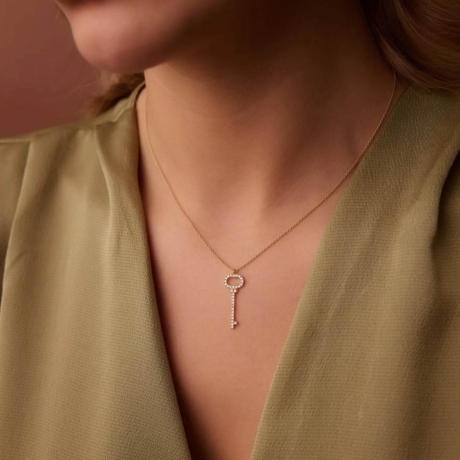 14K Solid Gold Round Diamond Micro Pave Key Charm Pendant Necklace 0.20ctw