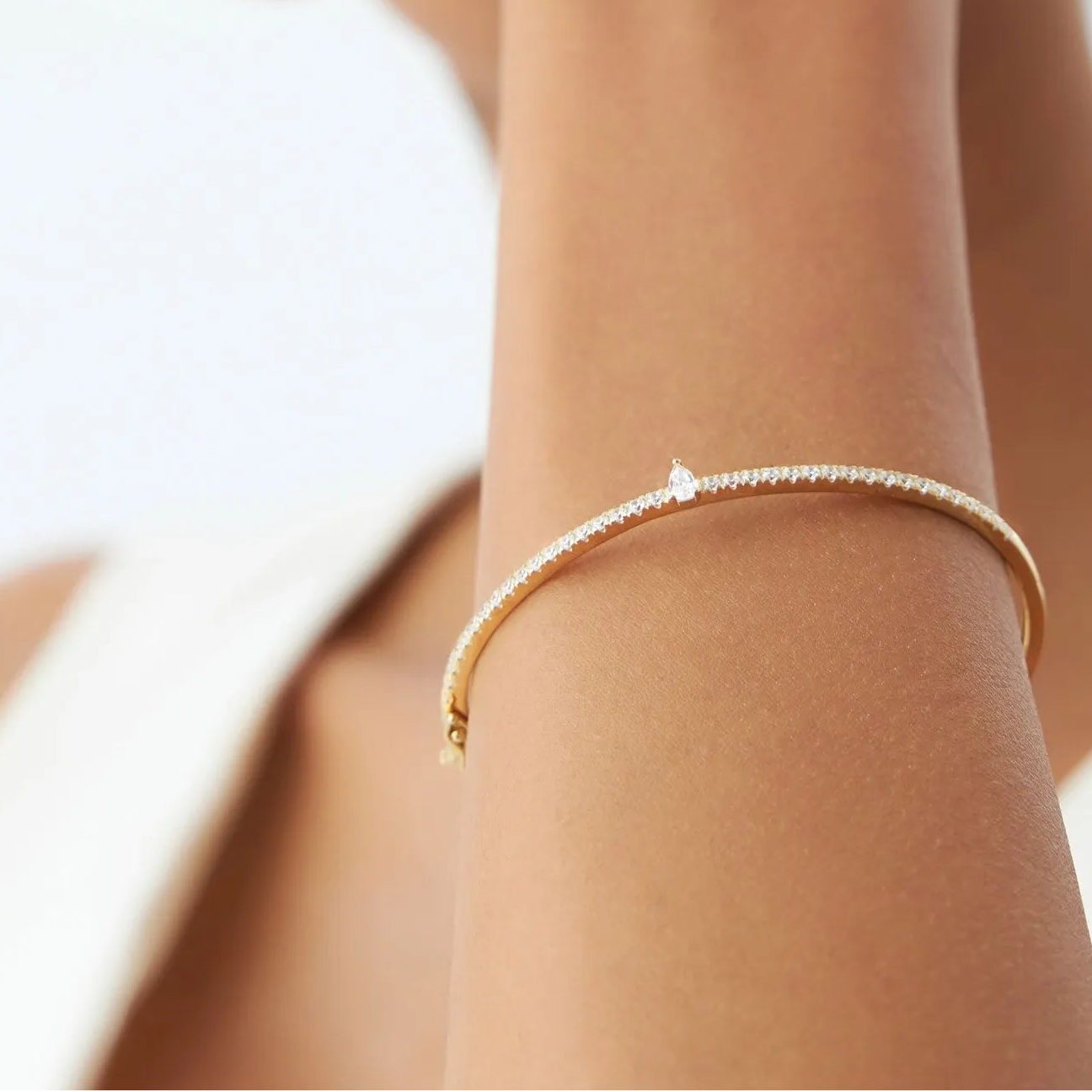 14K Solid Gold 1.05 CTW Pear and Round Diamond Bangle