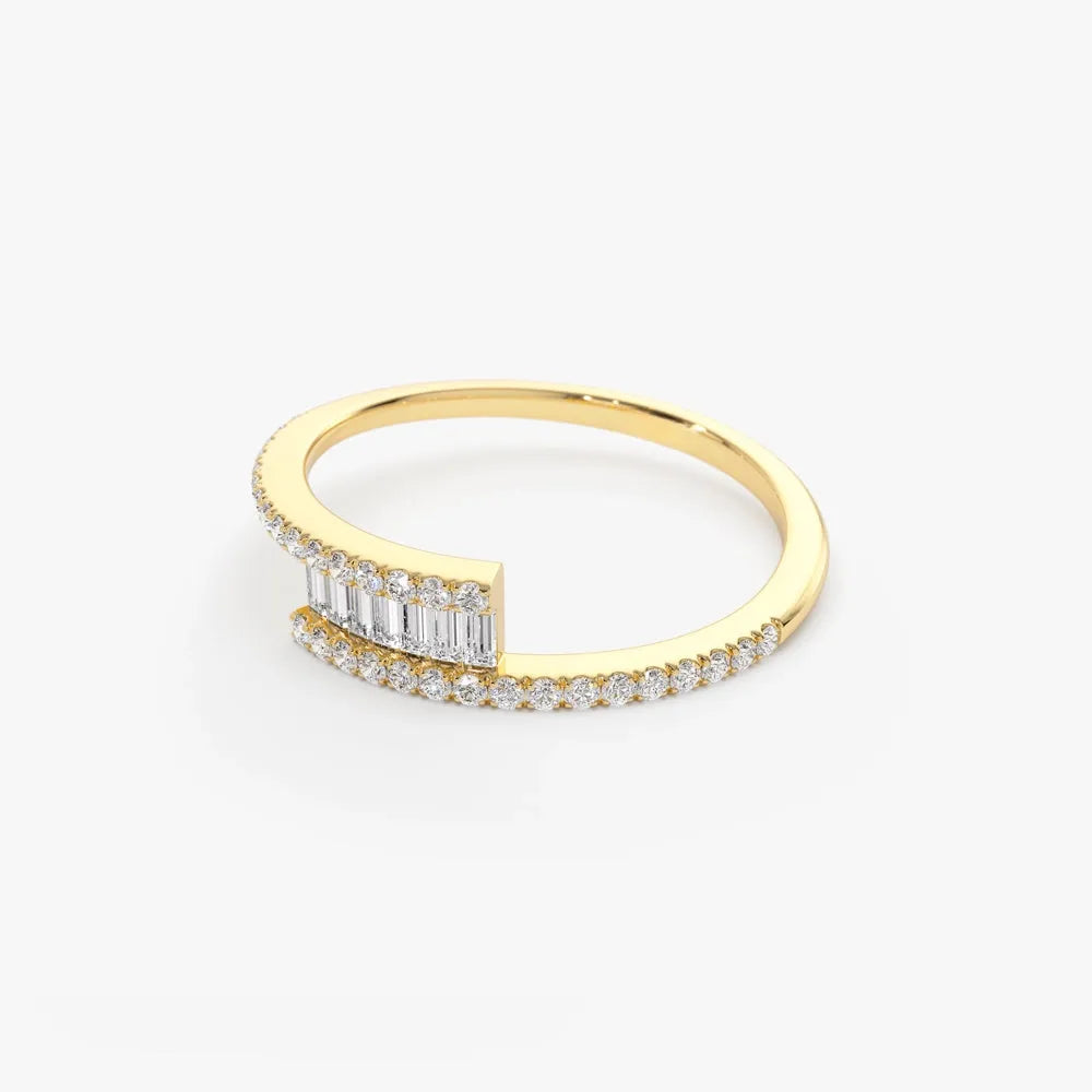 14K Gold 0.30 ctw Baguette and Round Diamond Crossover Pave Ring