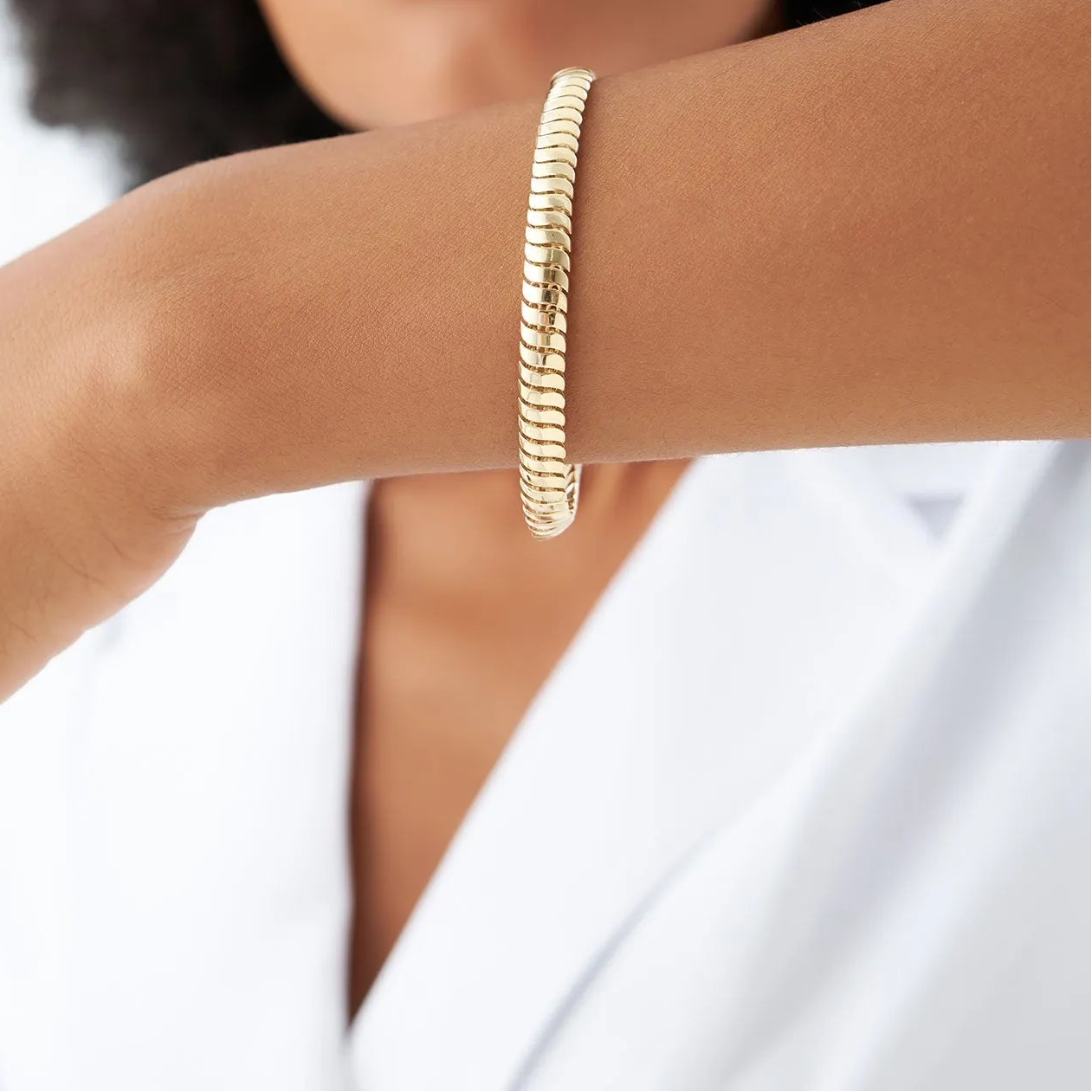 14K Gold 5.7mm Wide Cobra Link Chain Bracelet