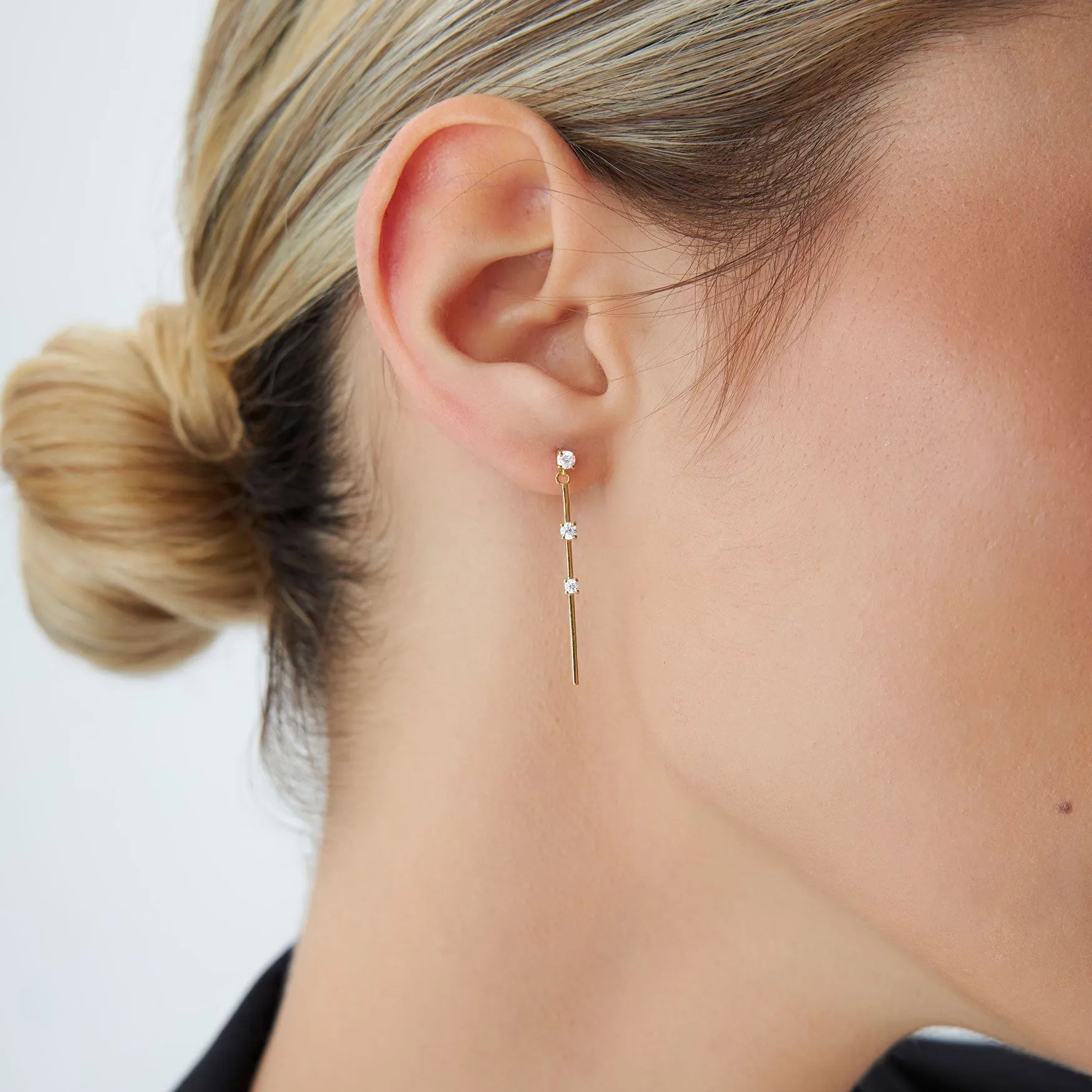 14k Gold Diamond Round Cut Linear Bar Triple Drop Earrings 0.28 ctw