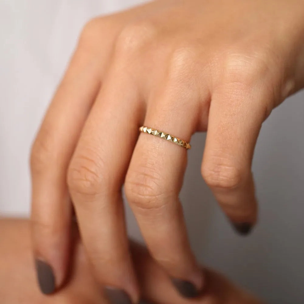 14K Solid Gold Spike Pyramid Eternity Minimalist Wedding Band Ring