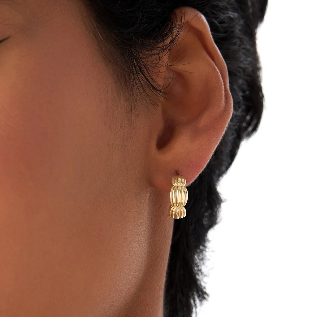 14k Solid Gold Ribbed Dome Hoop Earrings 11mm Inner Diameter 6mm Width