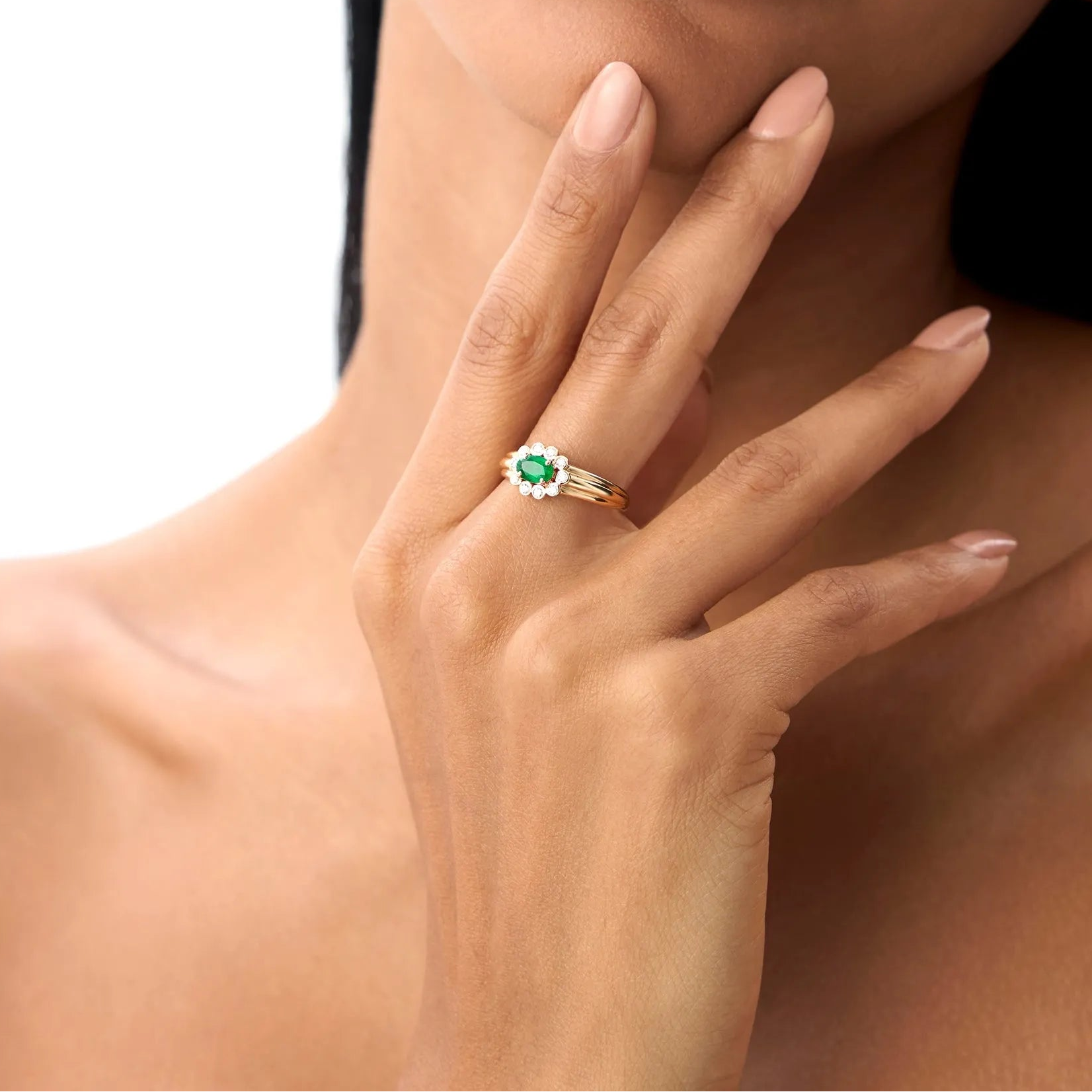 14K Solid Gold Oval Emerald and Round Diamond Bezel Halo Ring 0.60 CTW