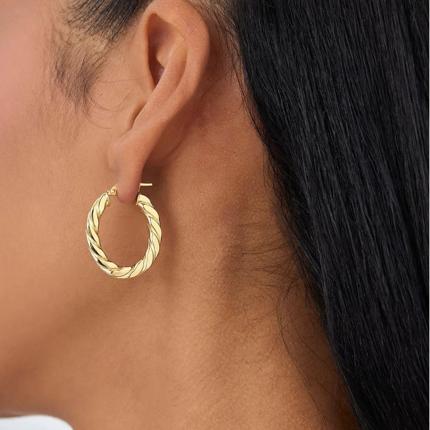 14k Yellow Gold Bold Twisted Oval Hoop Earrings 28mm 3.75mm Width