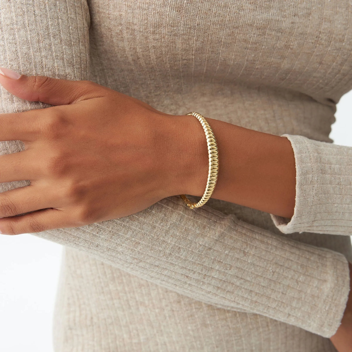14K Solid Gold Wide Chunky Ribbed Bangle Bracelet