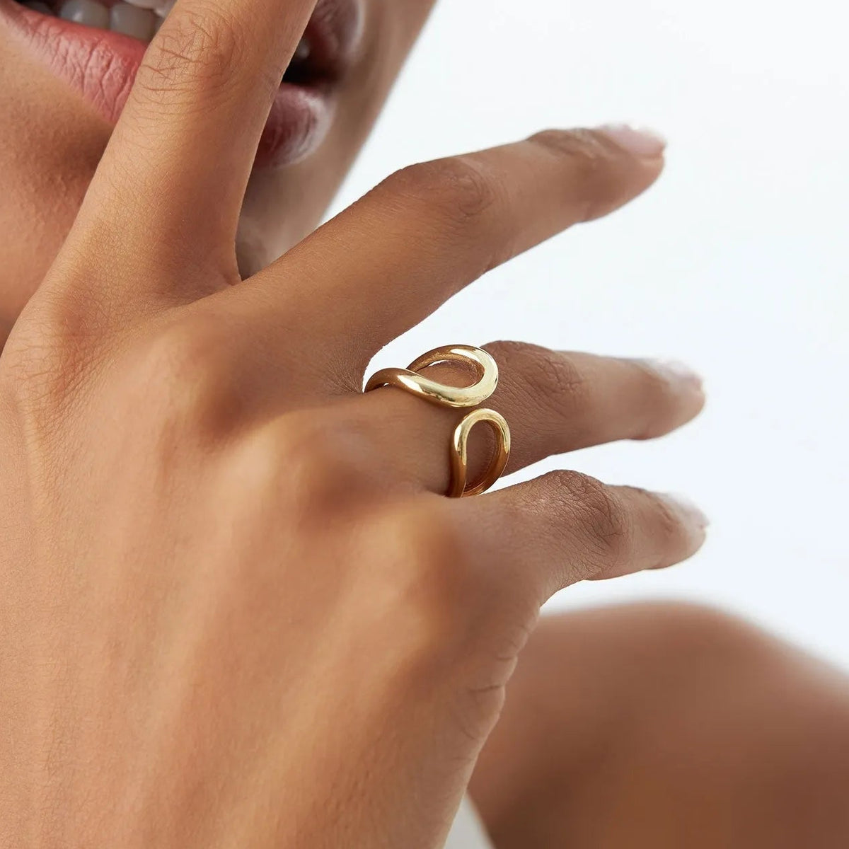 14k Solid Gold Bold Graduated Wide Band Statement Ring