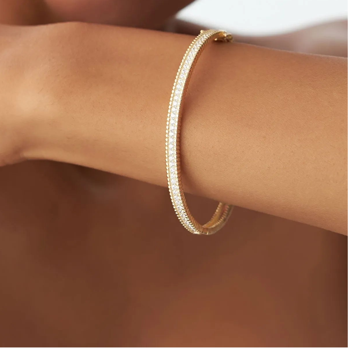 14K Solid Gold 0.97 CTW Round Diamond Milgrain Bangle