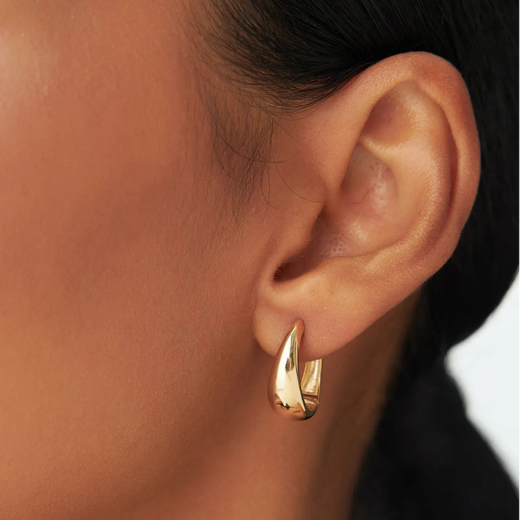 14k Gold Teardrop Graduated Hoop Earrings 13mm Polished Statement Style