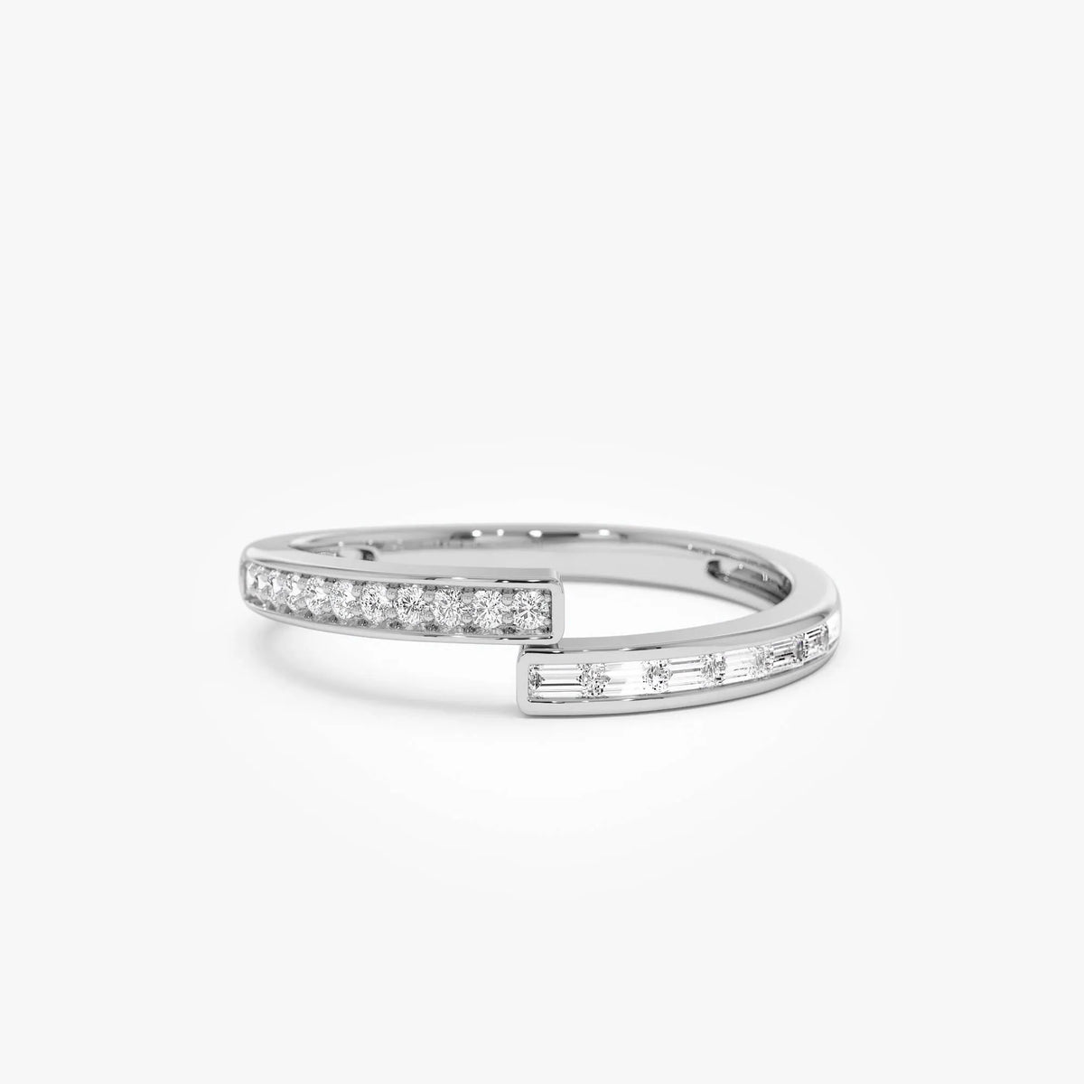 14k Solid Gold Baguette and Round Diamond Crossover Ring 0.25 ctw