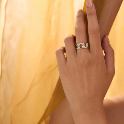 14K Gold 0.80 Carat Baguette and Round Diamond Illusion Setting Cocktail Ring