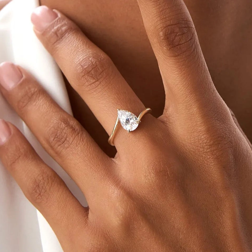 1.00 Ctw 14k Gold Pear Shape Lab Grown Diamond S Setting Engagement Ring