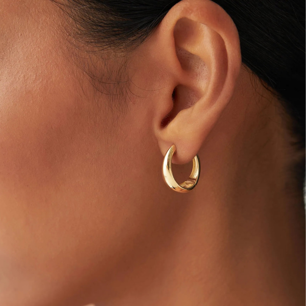 14k Gold Teardrop Graduated Hoop Earrings 13mm Polished Statement Style