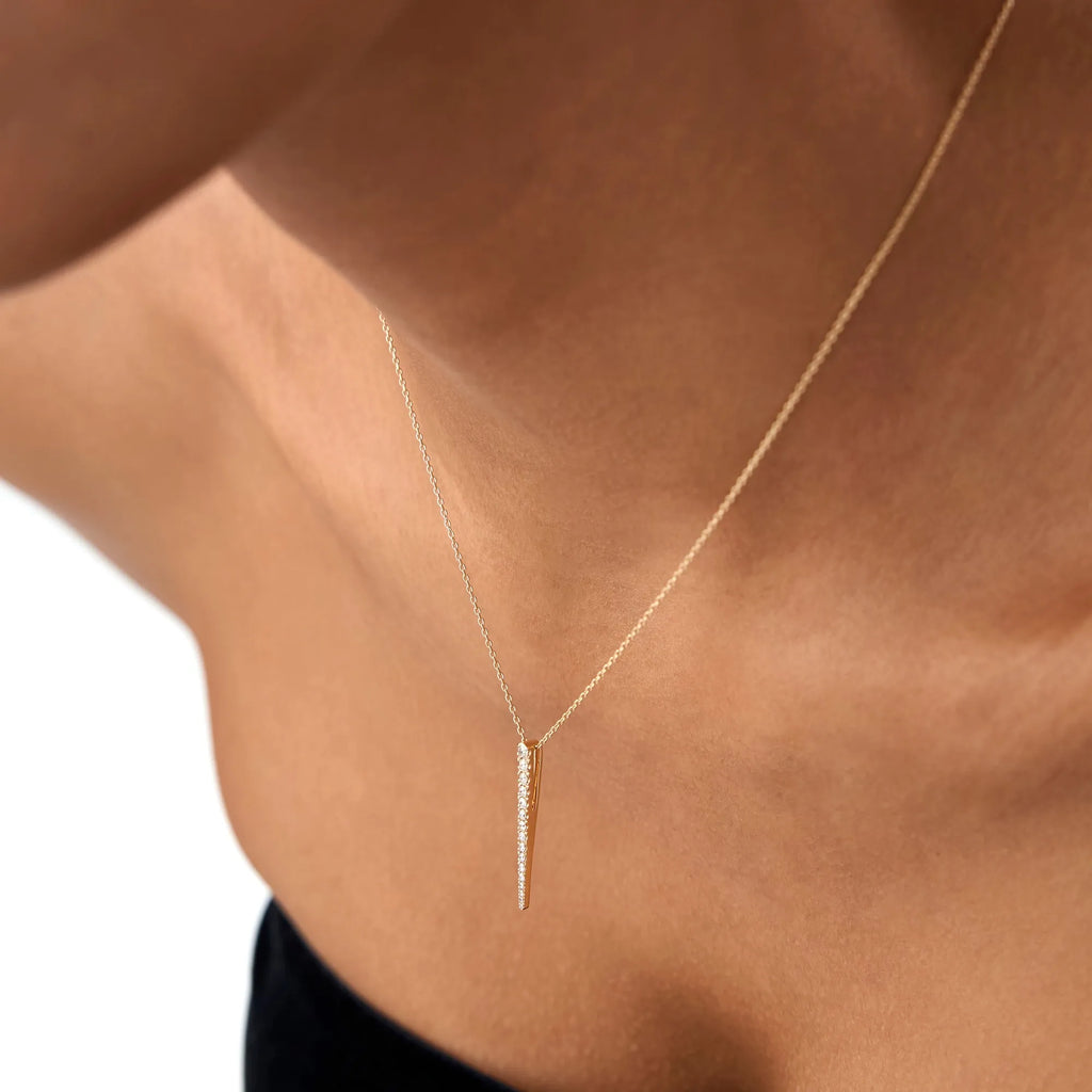 14K Solid Gold 0.23 CTW Round Diamond Tapered Bar Necklace