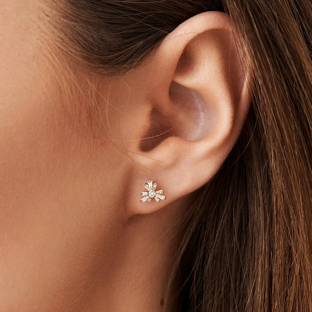 14k Gold Diamond Tapered Baguette and Round Cut Triangle Stud Earrings 0.30 ctw