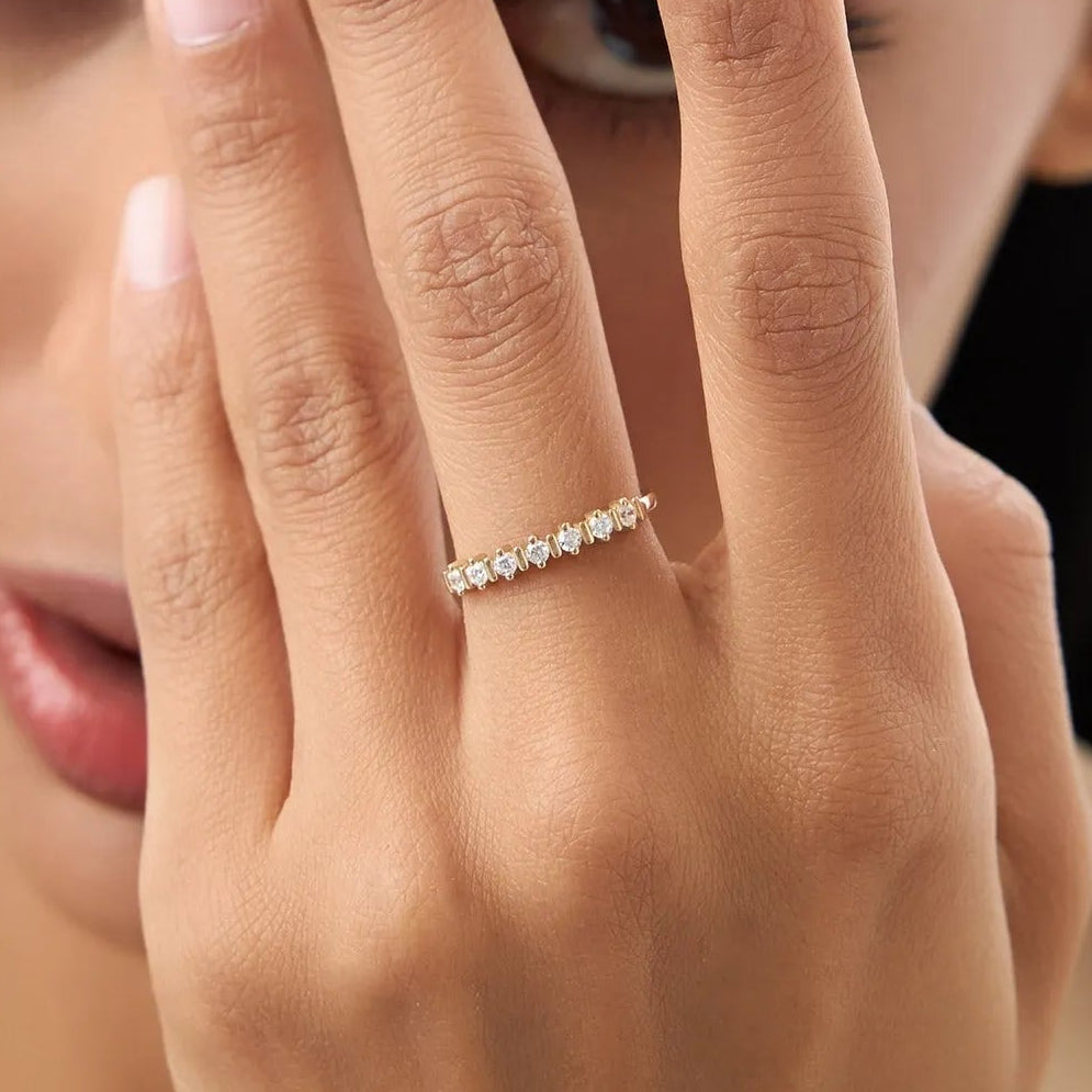 14K Solid Gold 0.20 ctw Round Cut Diamond Seven Stone Wedding Ring