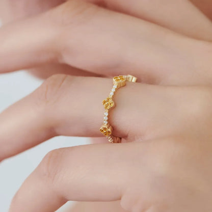 14K Gold Round Citrine and Diamond 0.47ctw Clover Full Eternity Ring