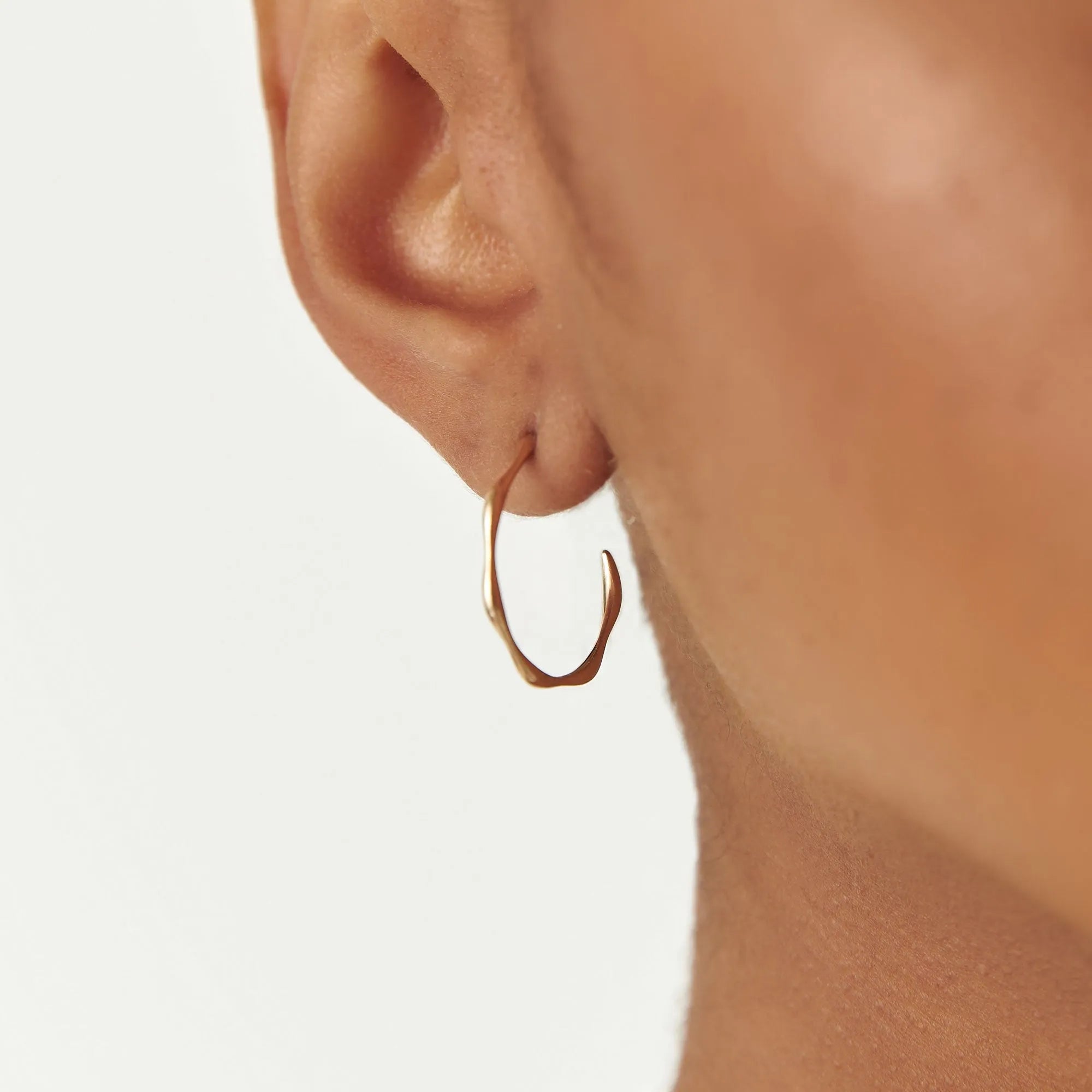 14k Solid Gold Large Wave Hoop Earrings 20.2mm Width 19.2mm Inner Diameter