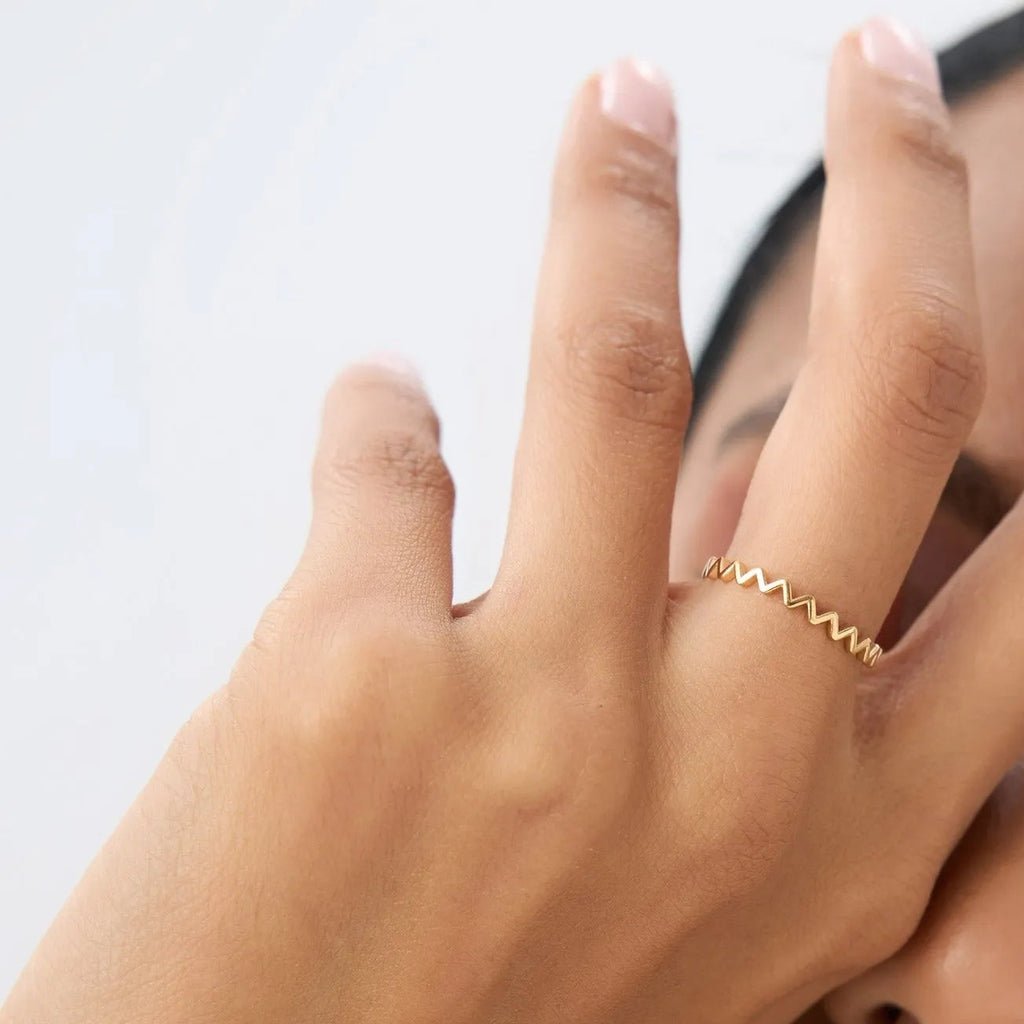 14k Solid Gold High and Low Zig Zag Stackable Band Ring