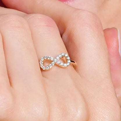 14k Gold 0.20 ctw Round Diamond Infinity Symbol Ring