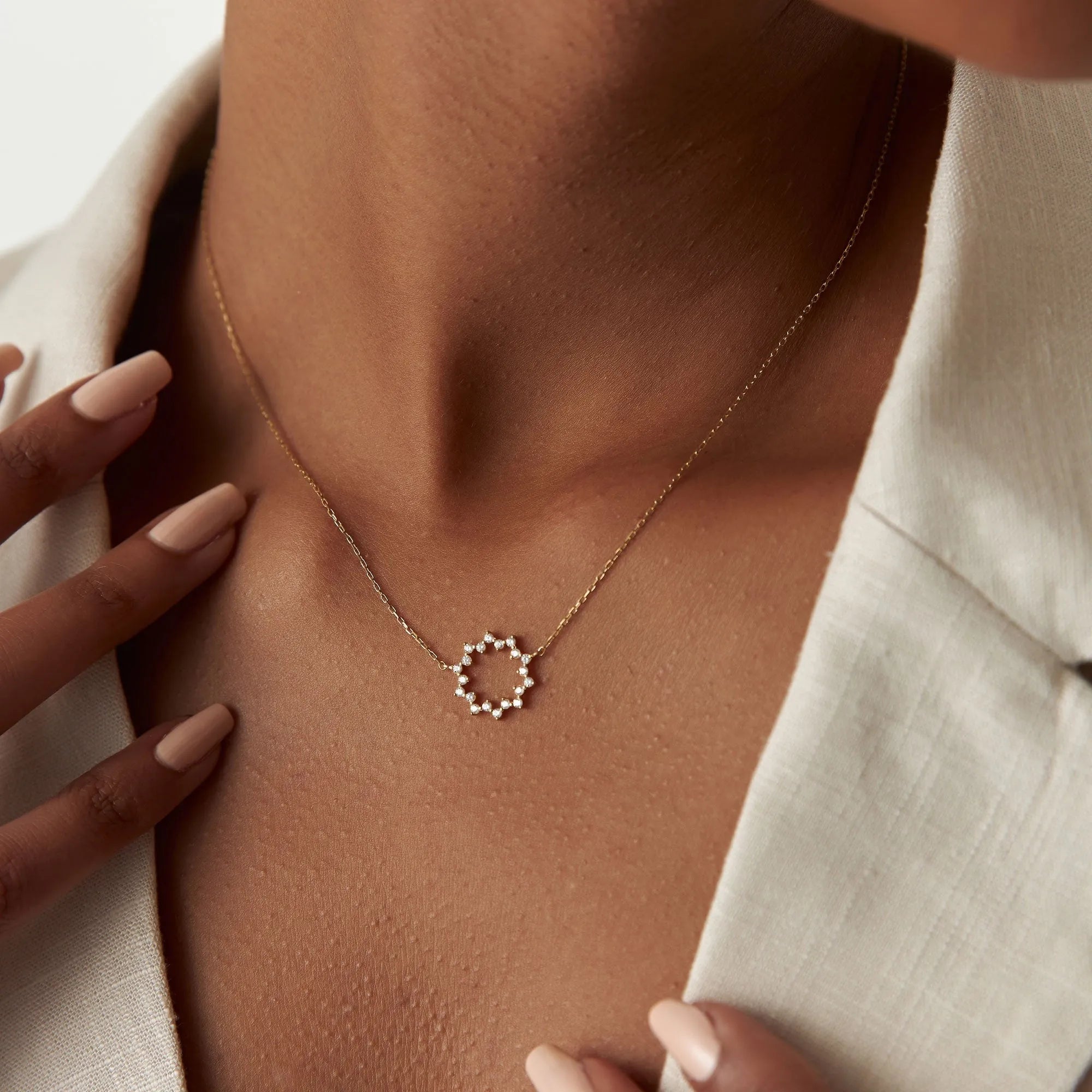 14K Solid Gold 0.40 CTW Round Diamond Sun Circle Necklace Prong Setting