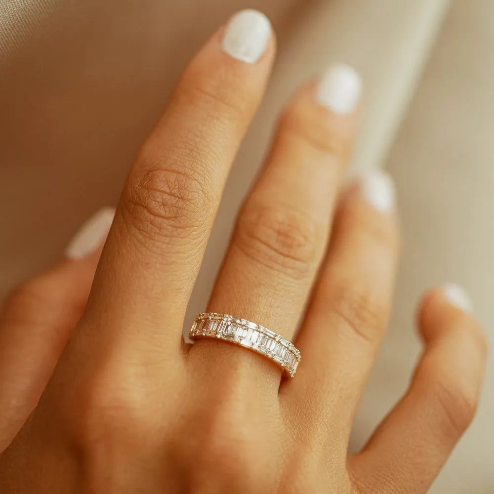 14K Solid Gold Baguette and Round Diamond 0.85 Carat Wedding Band