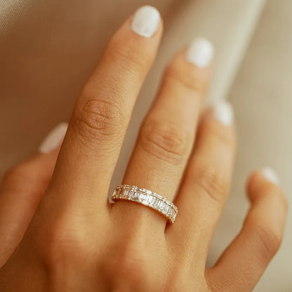 14K Solid Gold Baguette and Round Diamond 0.85 Carat Wedding Band