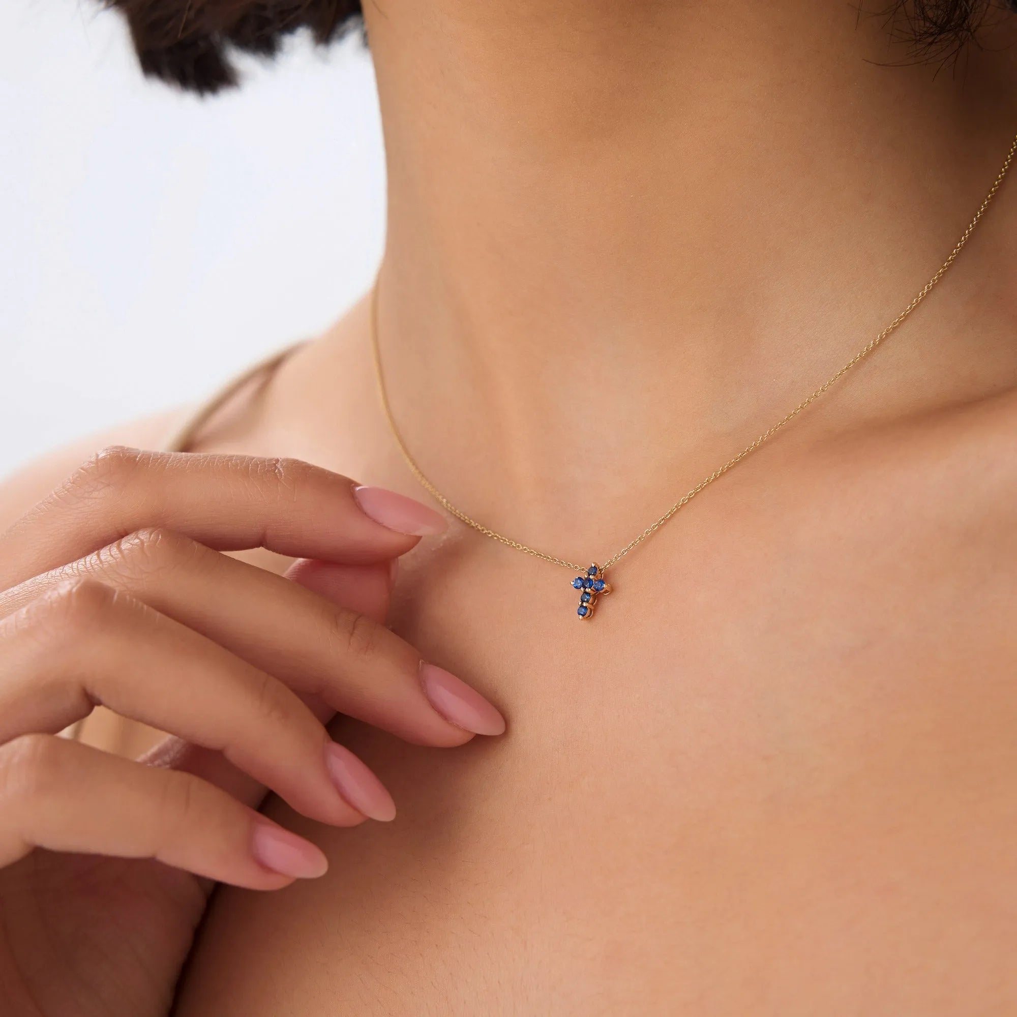 14k Solid Gold Round Sapphire Tiny Cross Pendant Necklace 0.20 Carat Prong Setting