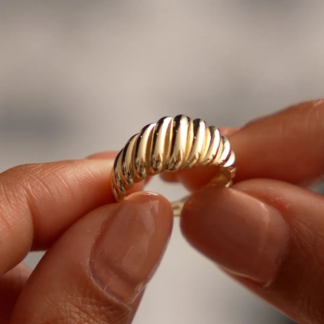 14k Gold Swirl Dome Bold Statement Ring Wide Graduated Band