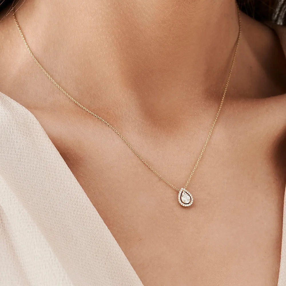 14K Solid Gold Pear Shape Diamond Illusion Setting Halo Pendant Necklace 0.25ctw