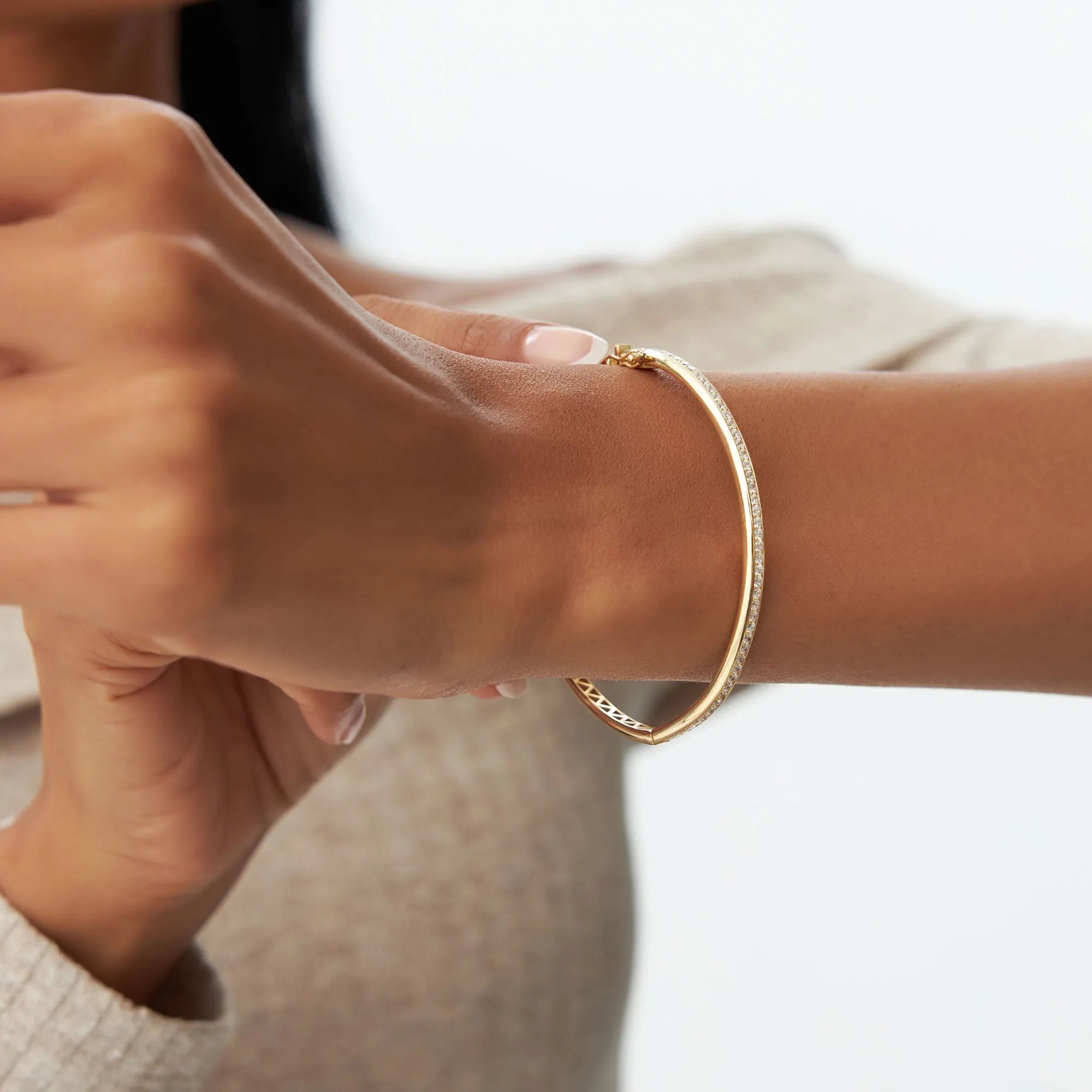 14K Solid Gold 1.00 CTW Round Diamond Dome Bangle