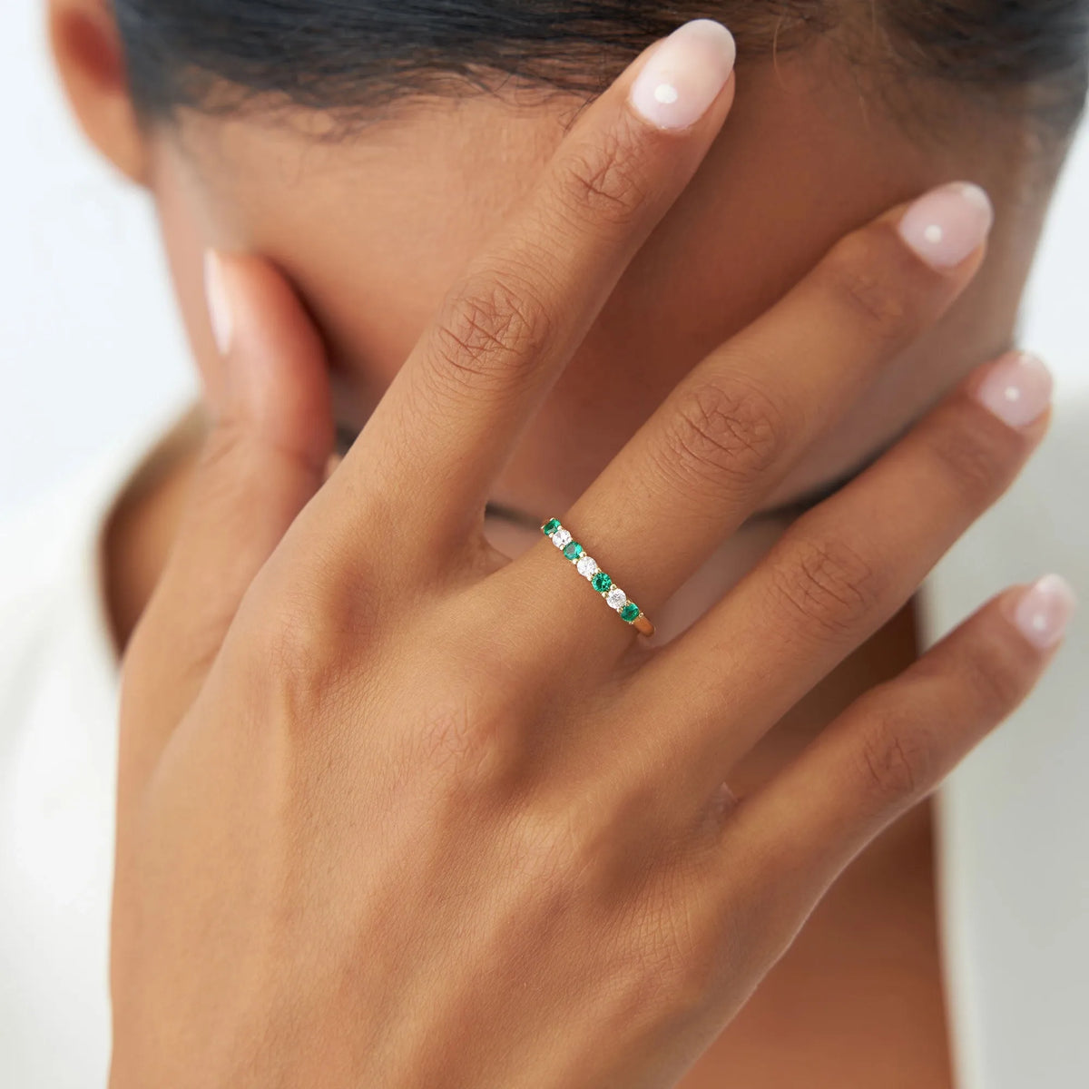 14K Solid Gold Round Emerald and Diamond 7 Stone Basket Setting Wedding Ring 0.40 CTW