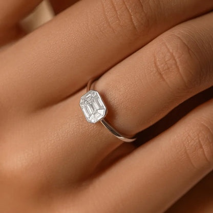 14K Solid Gold Emerald Pie Cut Diamond 0.55 Carat East West Illusion Invisible Bezel Setting Ring