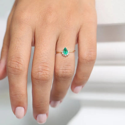 14K Solid Gold Pear Shape Emerald and Round Diamond Half Halo Engagement Ring 0.43 CTW