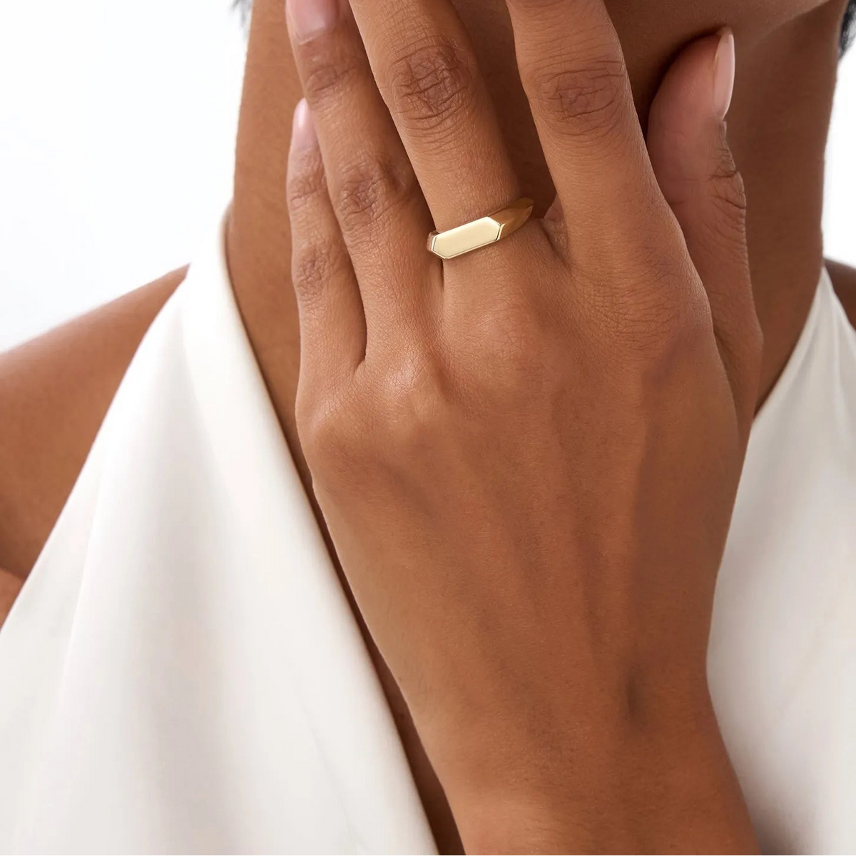 14k Gold Geometric Signet Ring with Graduated Band